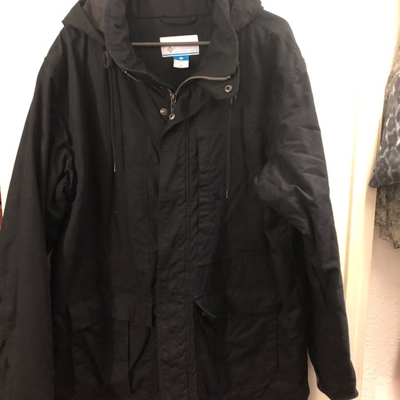 PRICE DROP! 🔥🔥Columbia XL hooded jacket black - Picture 2 of 7